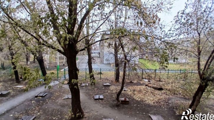 1-комн квартира улица Титова, 43/1,  д. 43/1