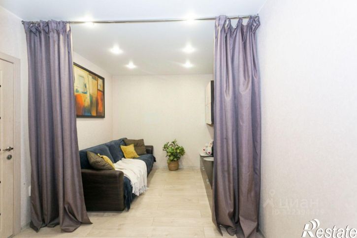 3-комн квартира улица Александра Чистякова, 8,  д. 8