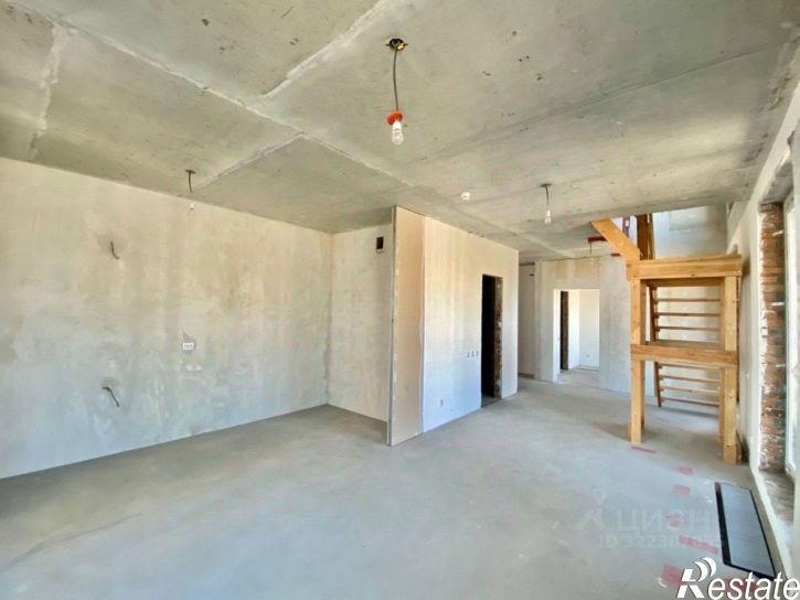 4-комн квартира улица Семьи Шамшиных, 93,  д. 93