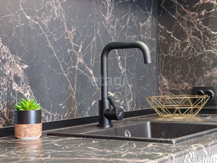 2-комн квартира улица Николая Островского, 195/3,  д. 195/3