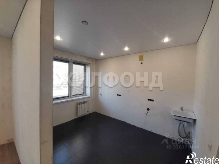 1-комн квартира улица Романтиков, 3,  д. 3