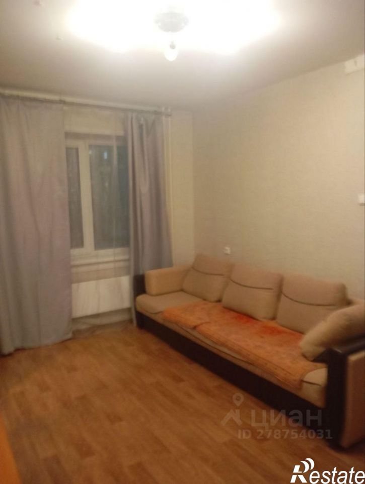 1-комн квартира улица Титова, 240,  д. 240