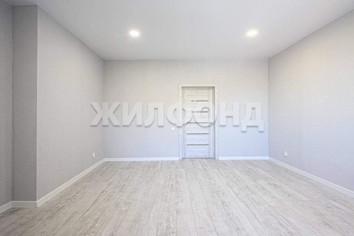 3-комн квартира Авиастроителей улица, д.13А