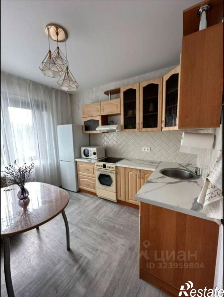 2-комн квартира Красный проспект, 323,  д. 323