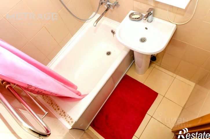 2-комн квартира улица Лейтенанта Амосова, 62,  д. 62