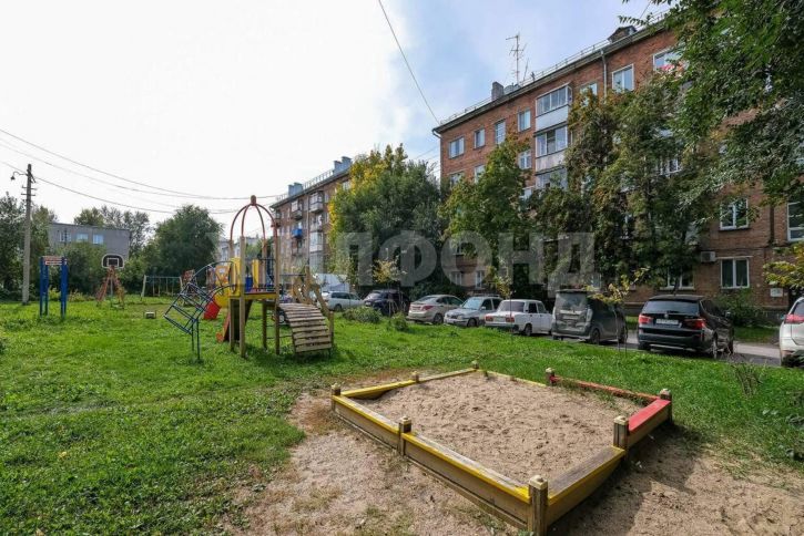 4-комн квартира 1-й Серафимовича переулок, д.1