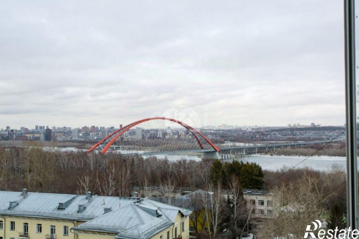 3-комн квартира ул Урманова, 1,  д. 1