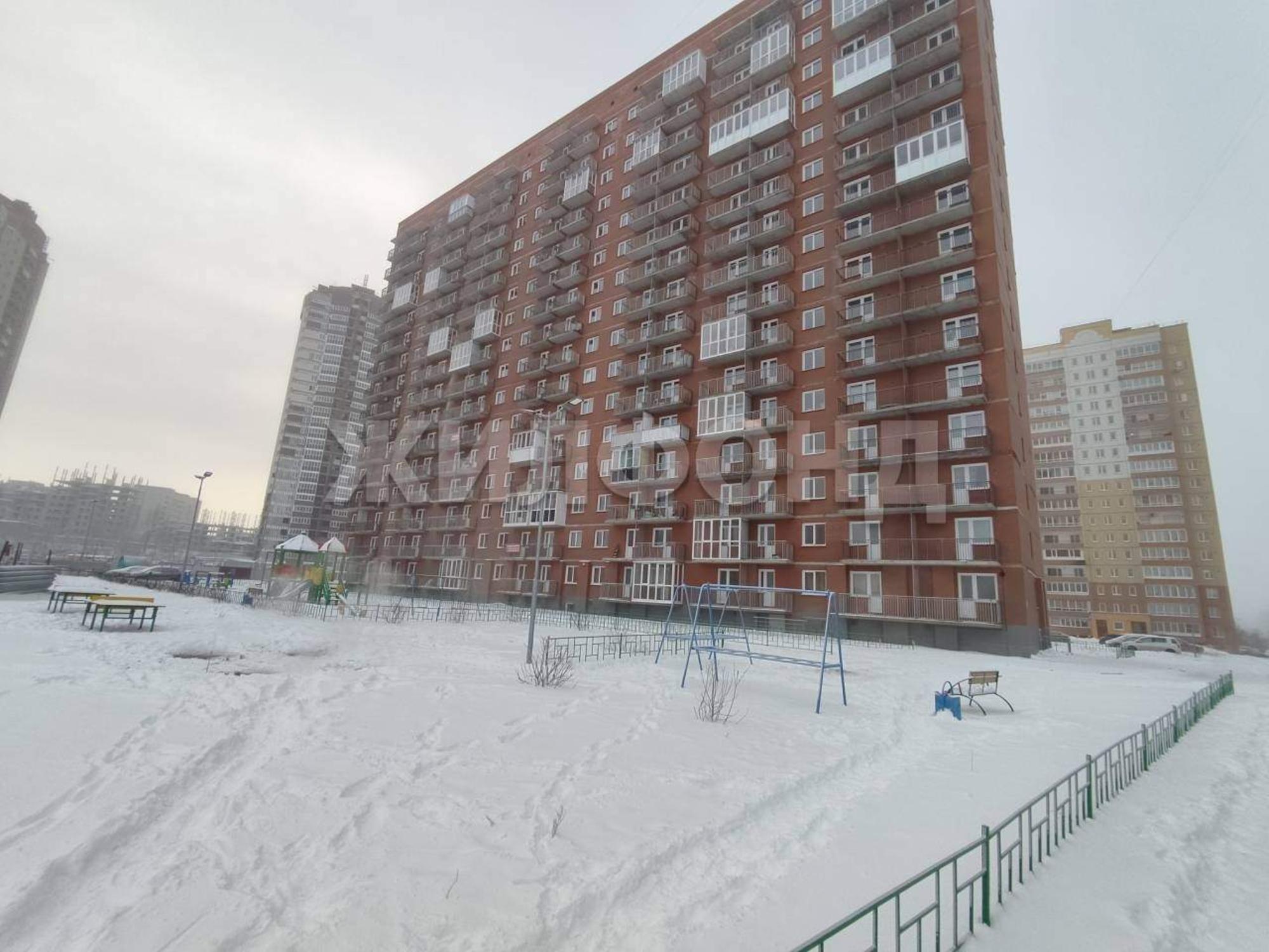 Купить студию за 4 100 000 рублей на Закаменский микрорайон, д.12