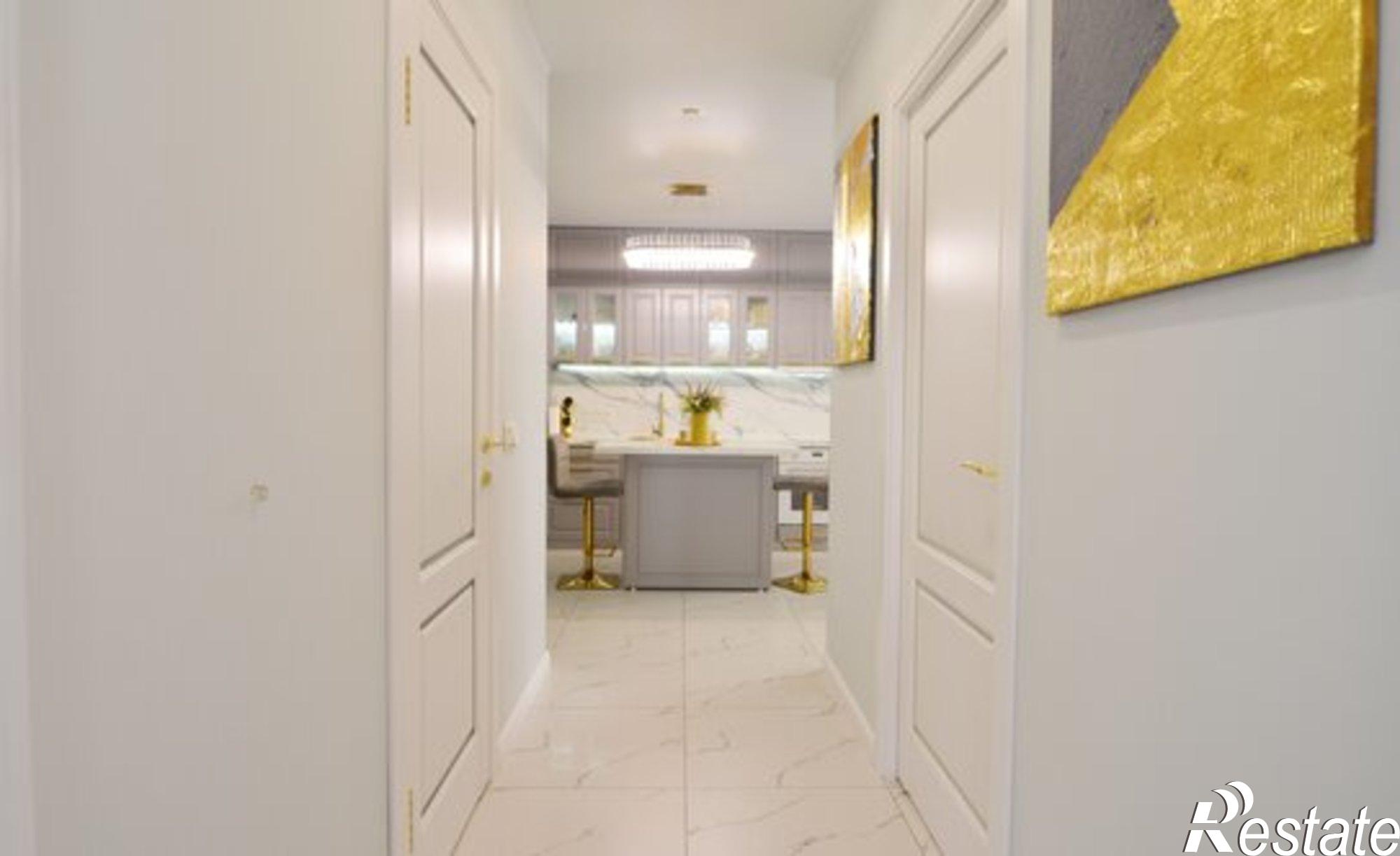 Купить квартиру за 13 900 000 рублей на ул Большевистская, 114А