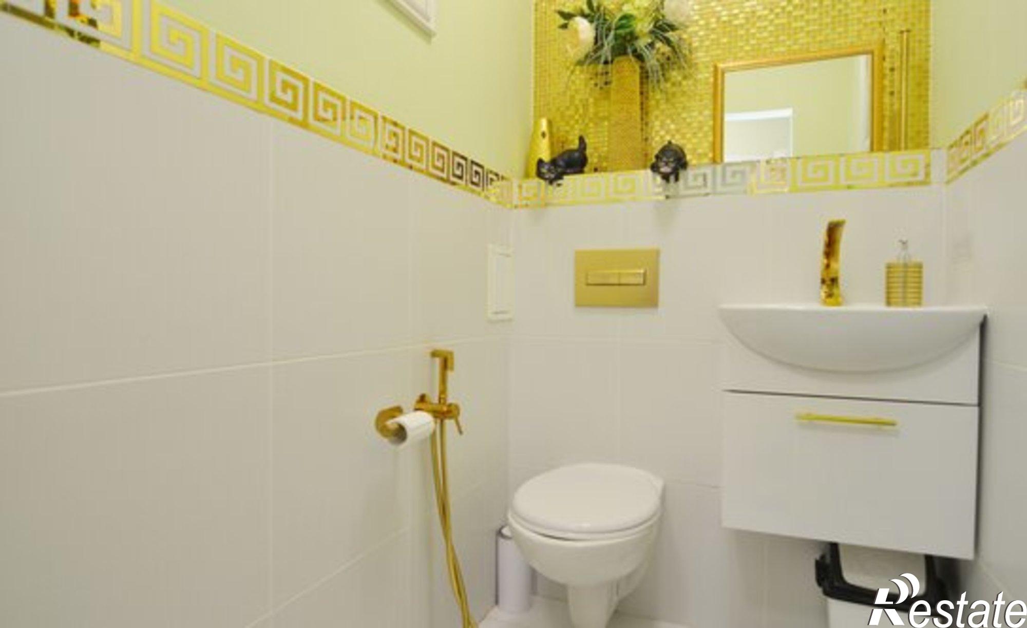 Купить квартиру за 13 900 000 рублей на ул Большевистская, 114А