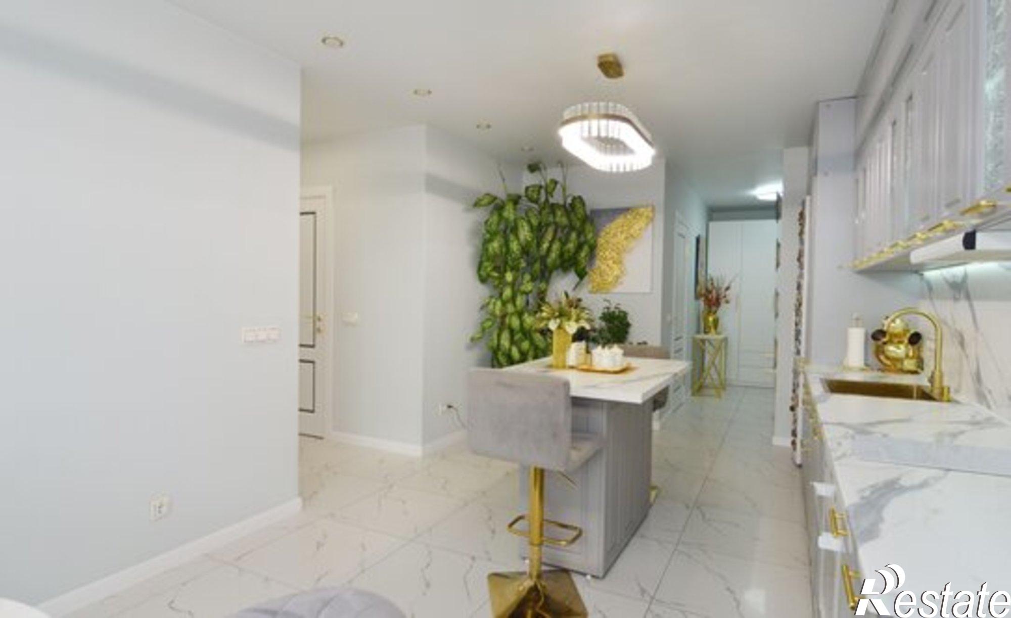 Купить квартиру за 13 900 000 рублей на ул Большевистская, 114А