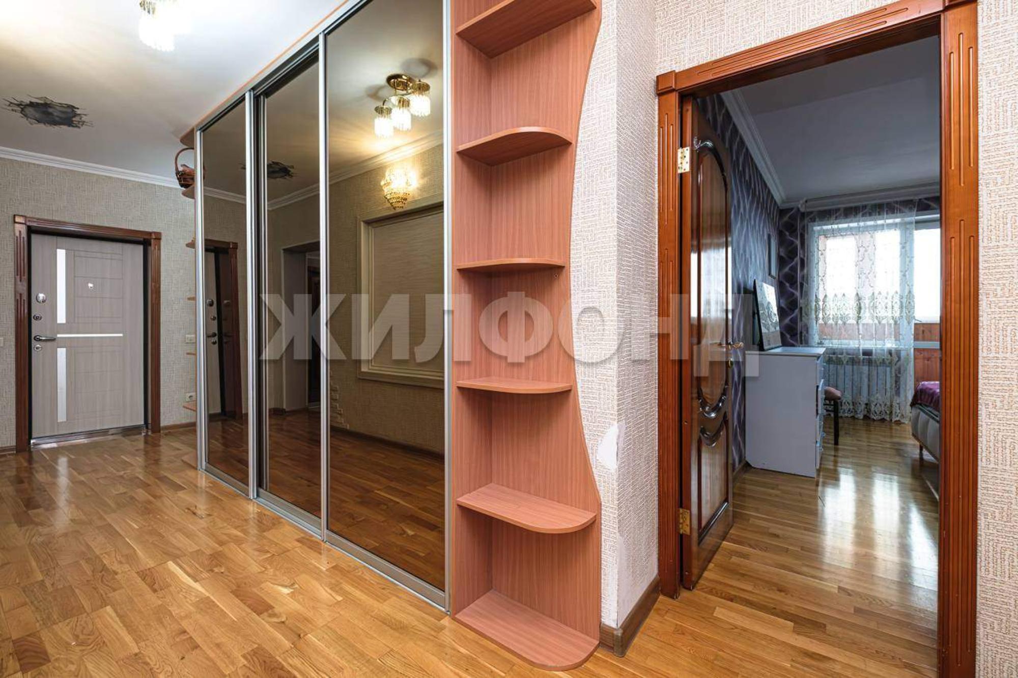 Купить квартиру за 16 000 000 рублей на Стартовая улица, д.1