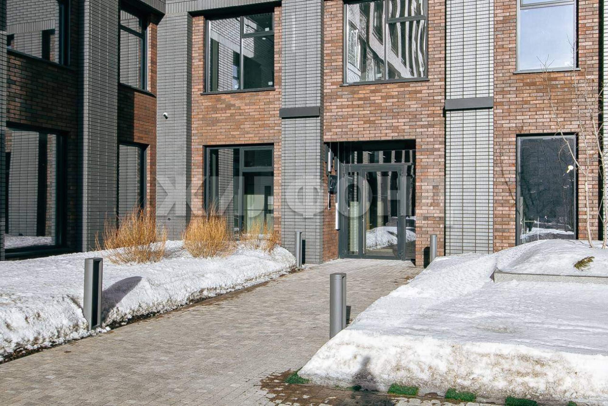 Купить квартиру за 10 950 000 рублей на Железнодорожная улица, д.18