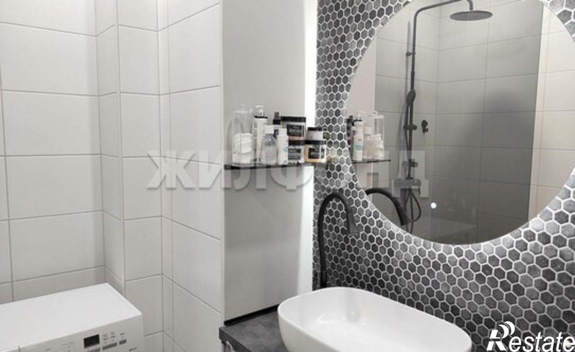 Купить квартиру за 12 000 000 рублей на ул Немировича-Данченко, 122/3