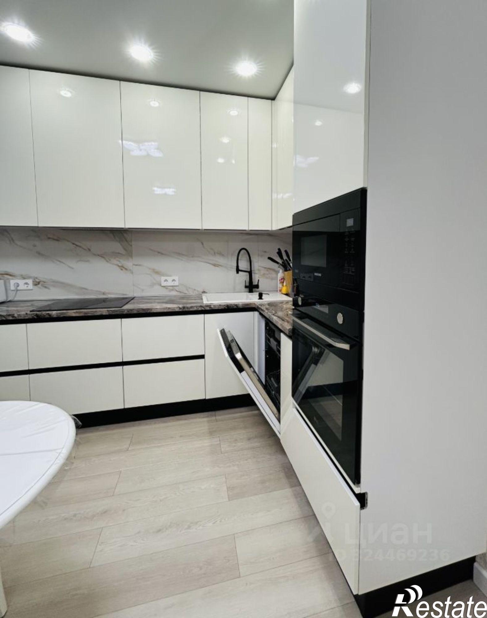 Купить квартиру за 21 000 000 рублей на ул Лескова, 30