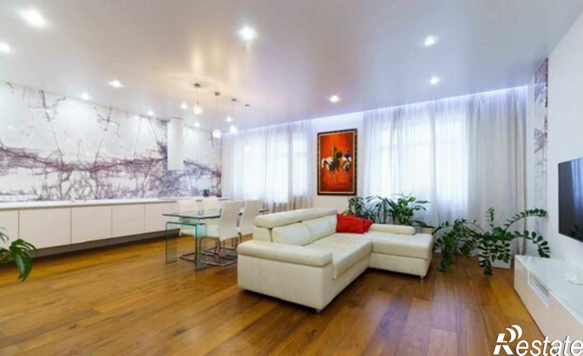 Купить квартиру за 36 000 000 рублей на ул Кедровая, 55