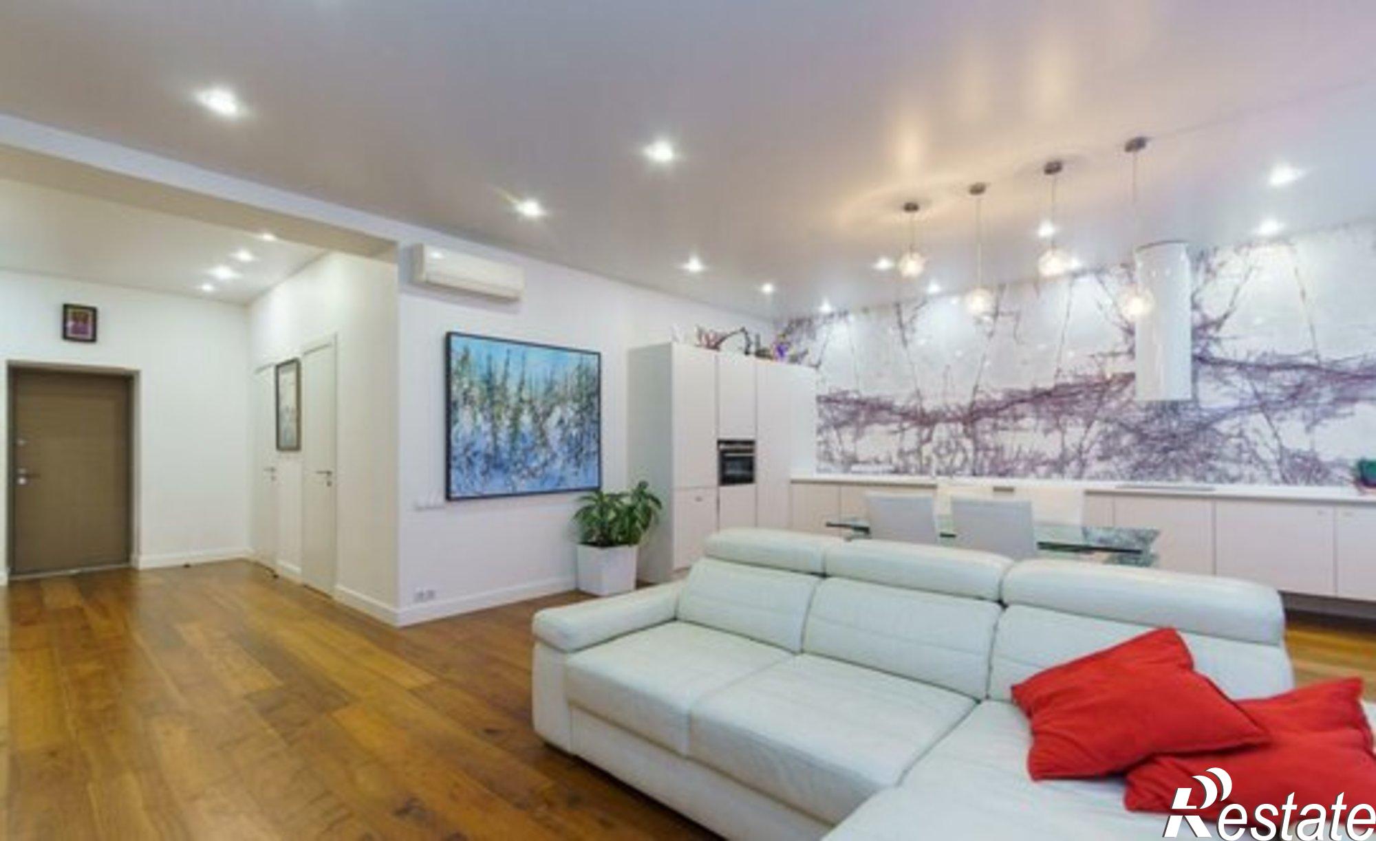 Купить квартиру за 36 000 000 рублей на ул Кедровая, 55