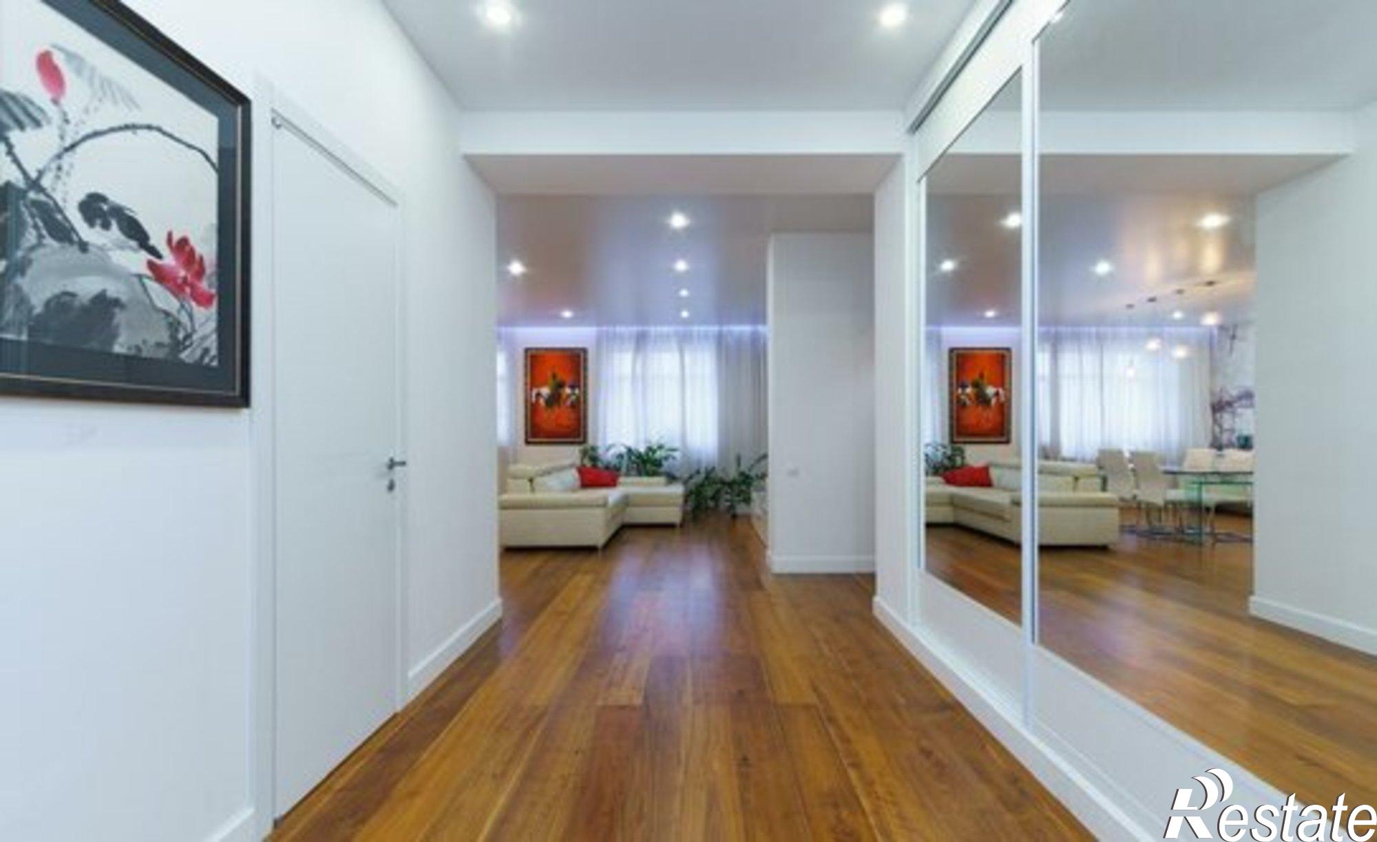 Купить квартиру за 36 000 000 рублей на ул Кедровая, 55