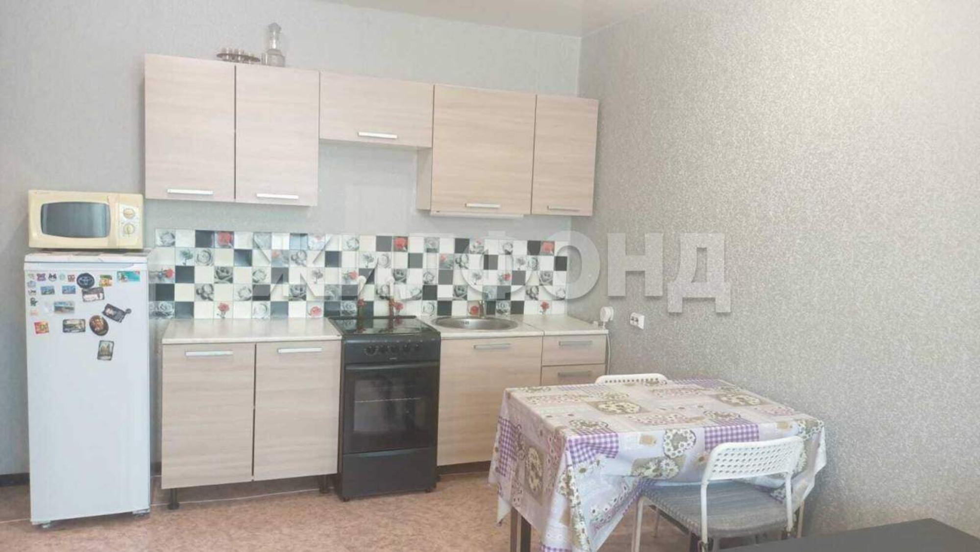 Купить квартиру за 3 200 000 рублей на Петухова улица, д.103/2