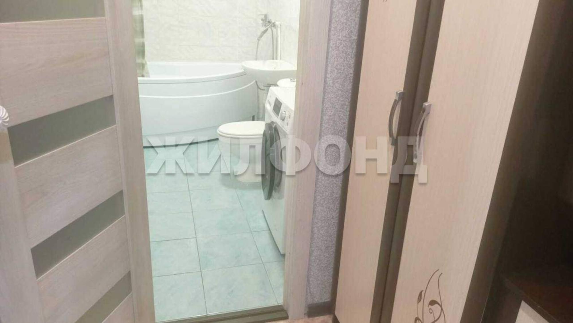 Купить квартиру за 3 200 000 рублей на Петухова улица, д.103/2