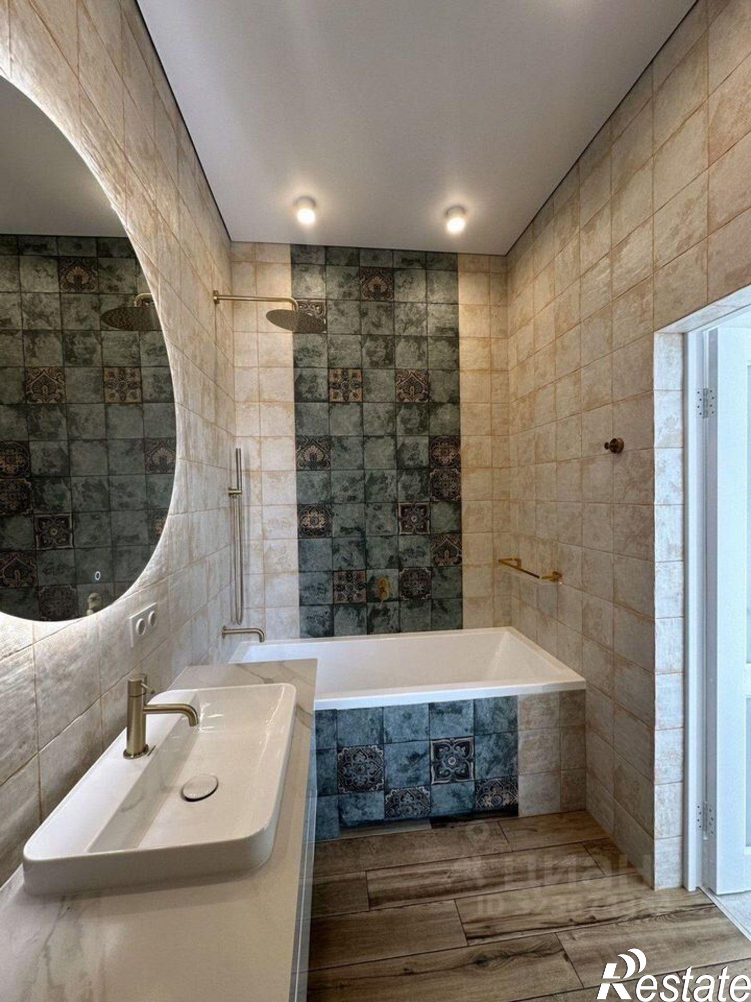 Купить квартиру за 20 950 000 рублей на ул Владимира Заровного, 29