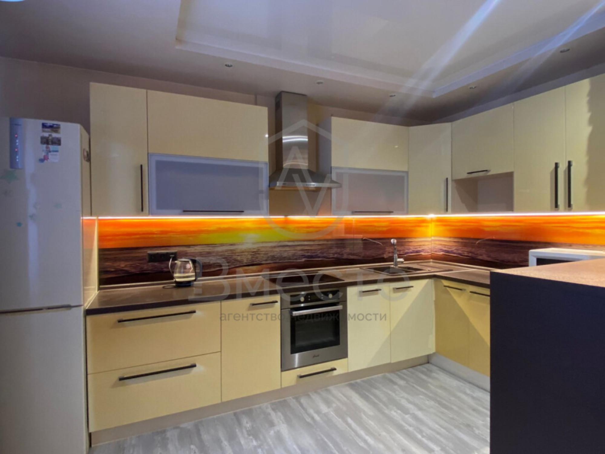 Купить квартиру за 9 800 000 рублей на Фрунзе, 228