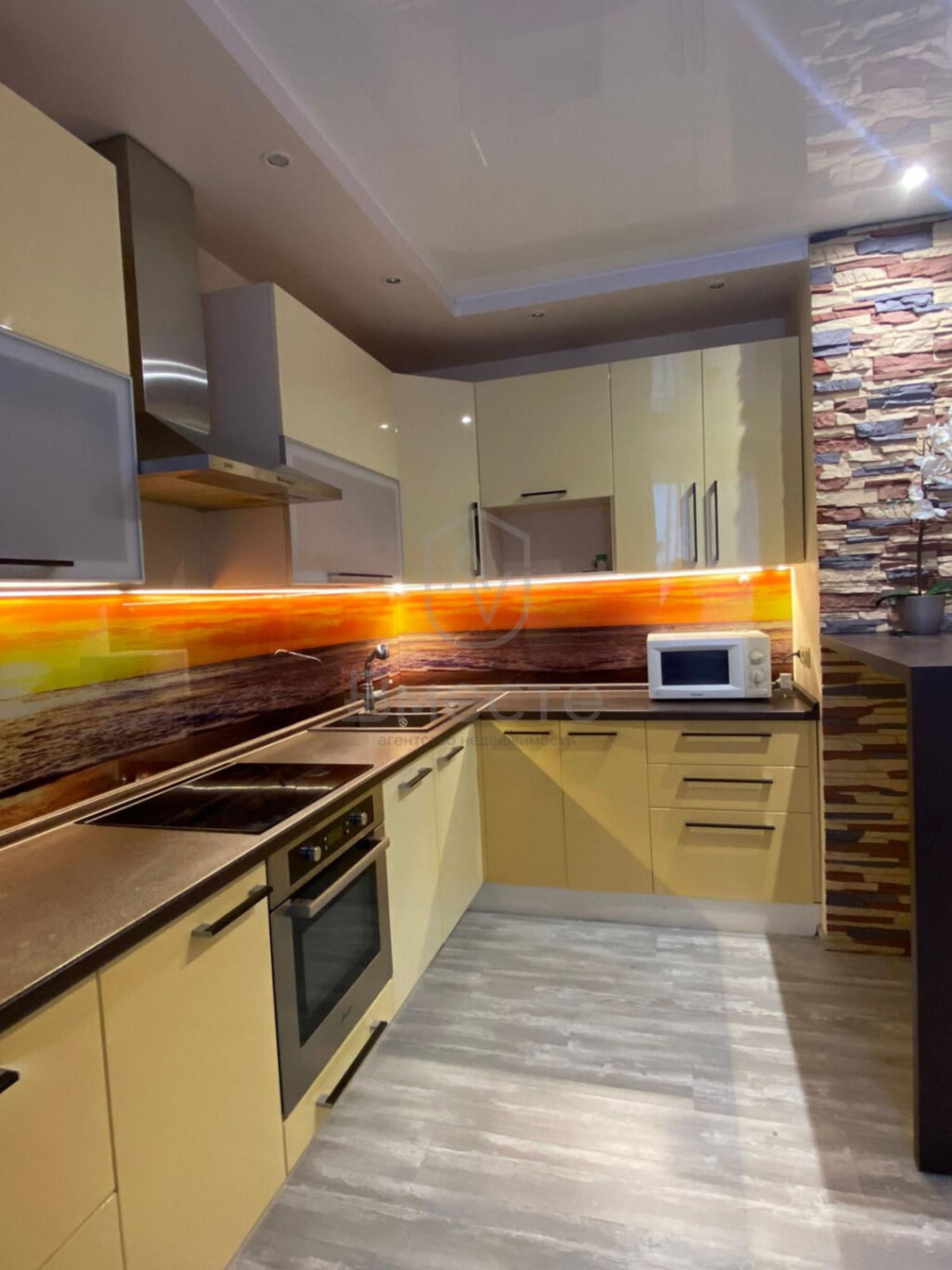 Купить квартиру за 9 800 000 рублей на Фрунзе, 228