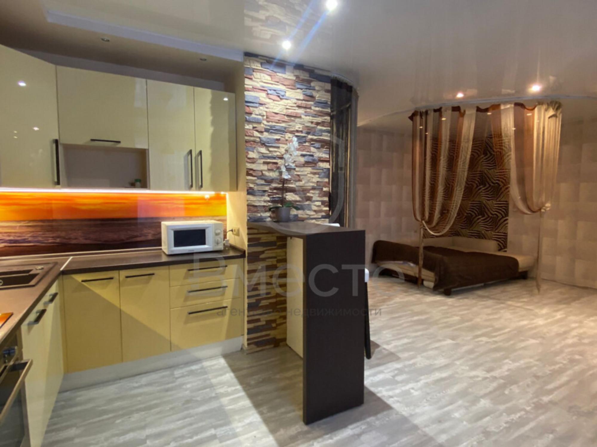 Купить квартиру за 9 800 000 рублей на Фрунзе, 228