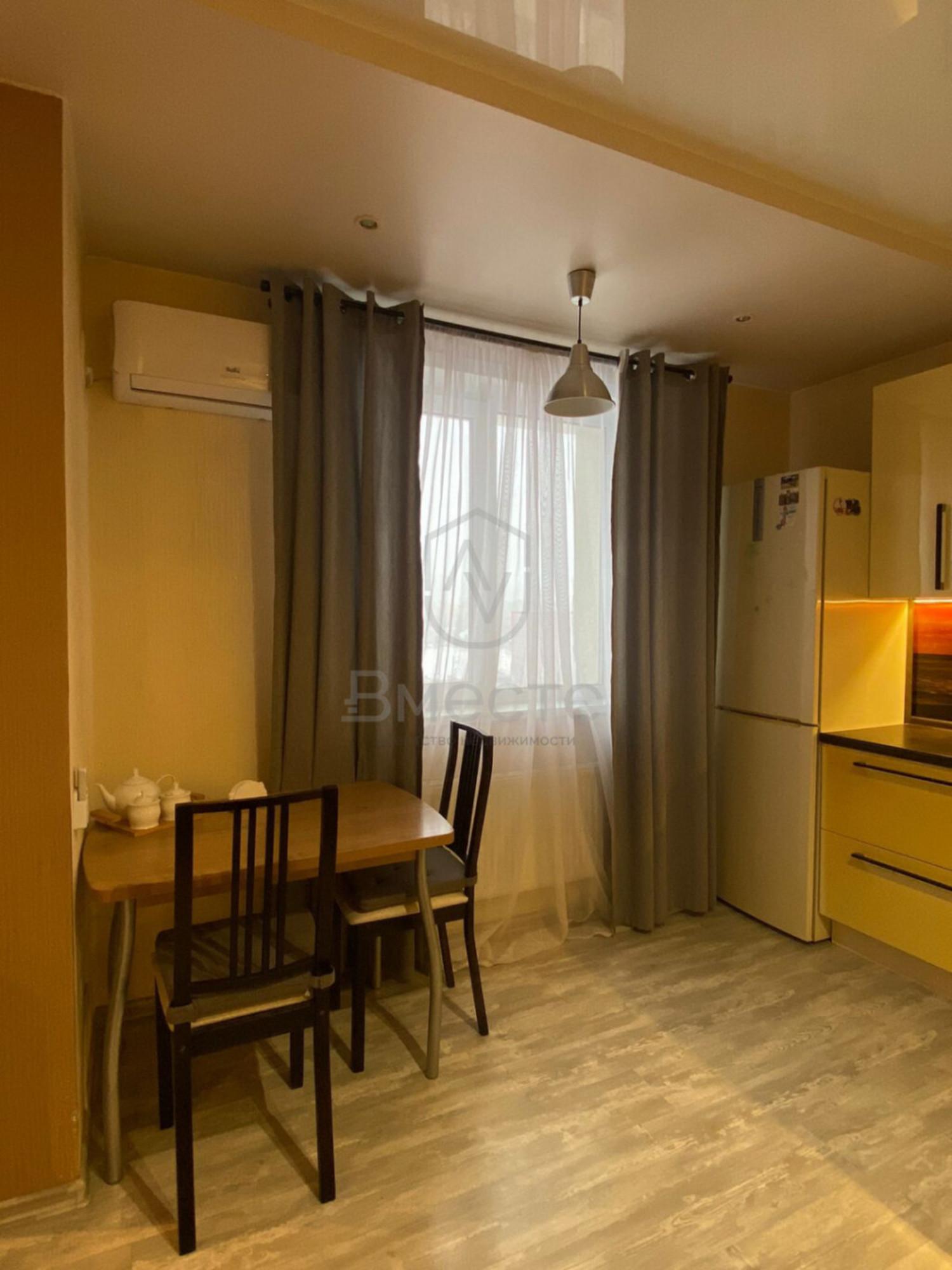 Купить квартиру за 9 800 000 рублей на Фрунзе, 228