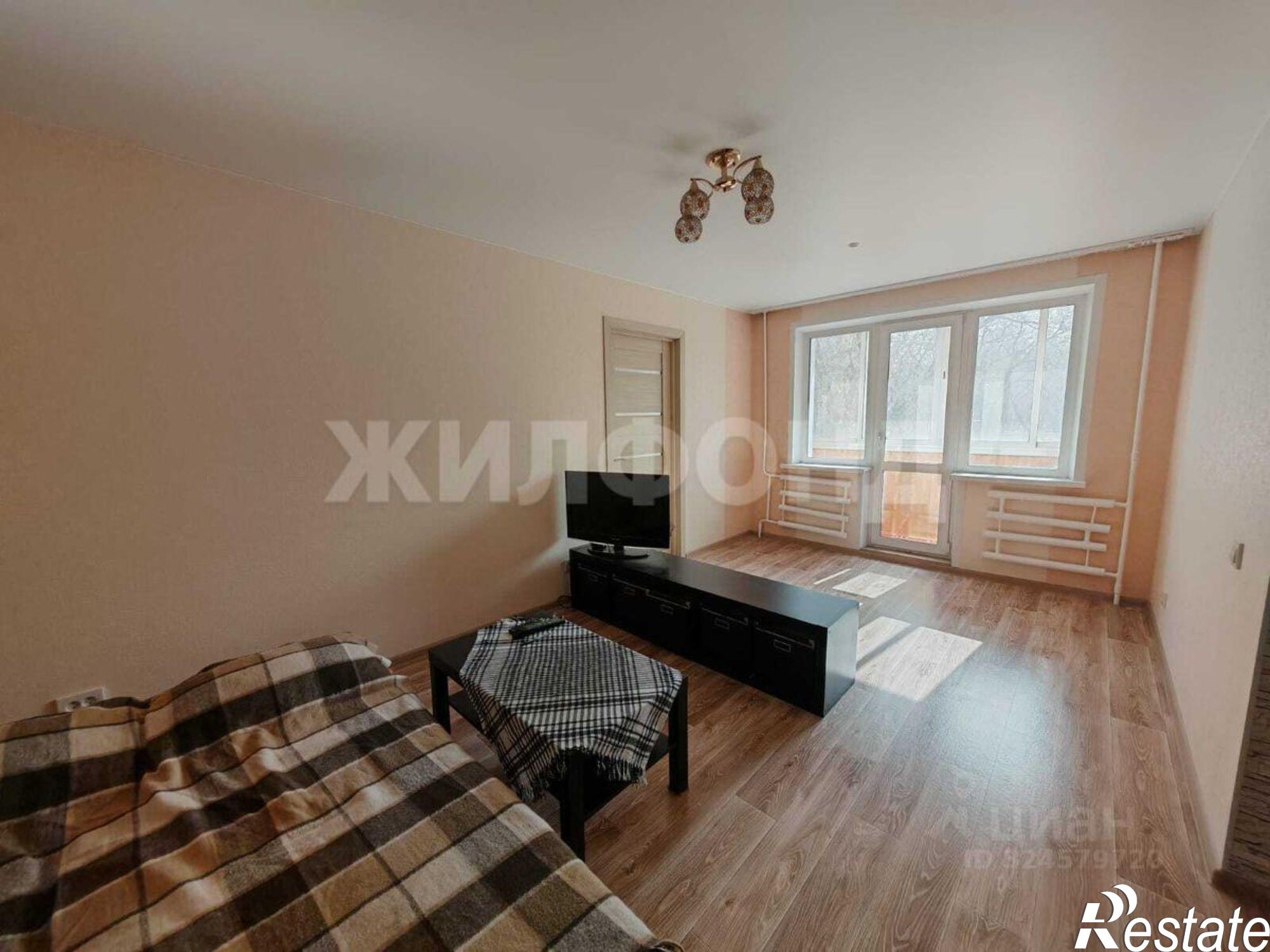 Сдать квартиру за 27 000 рублей на ул Сибиряков-Гвардейцев, 8