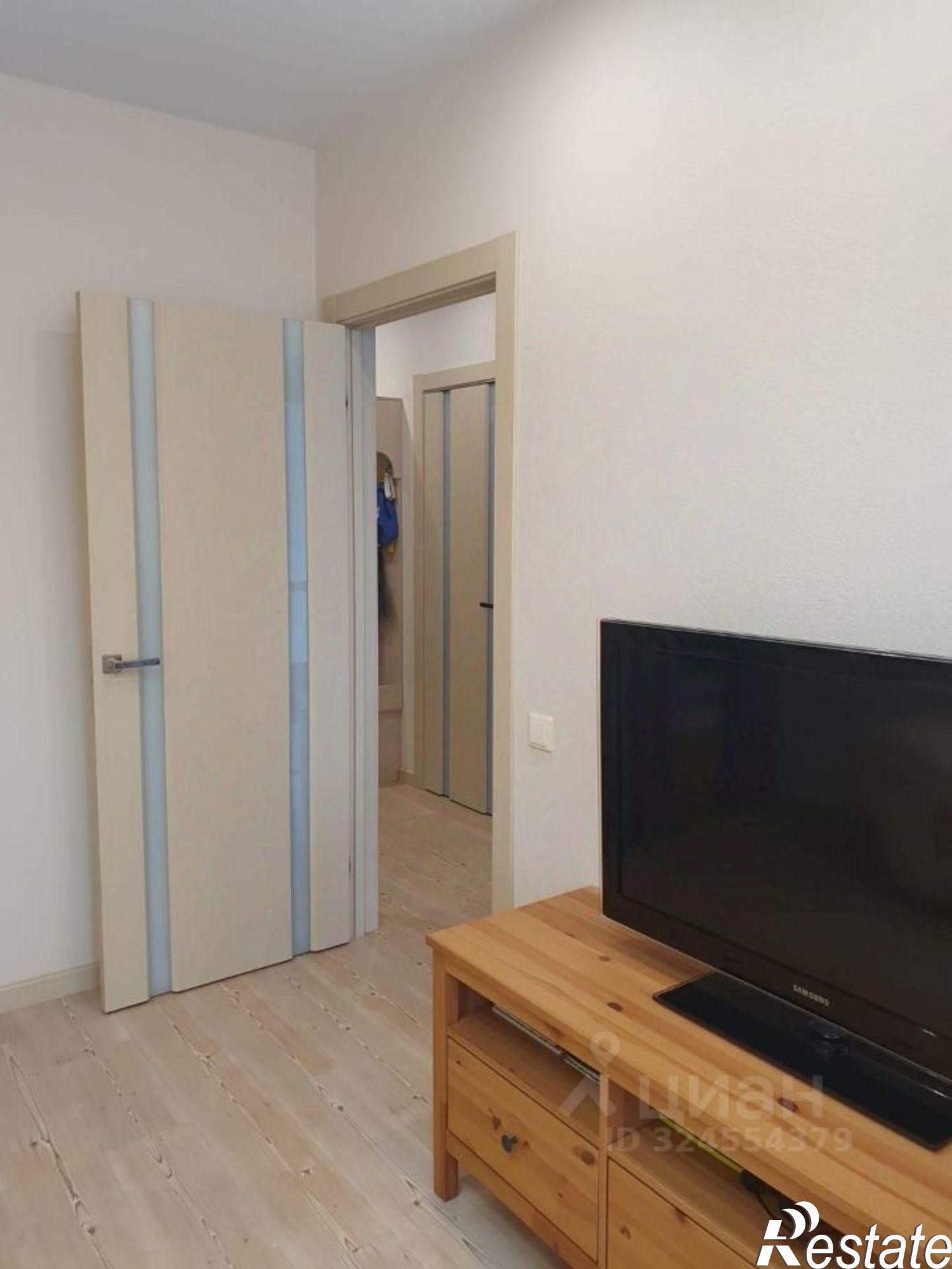 Сдать квартиру за 47 300 рублей на Ипподромская улица, 8