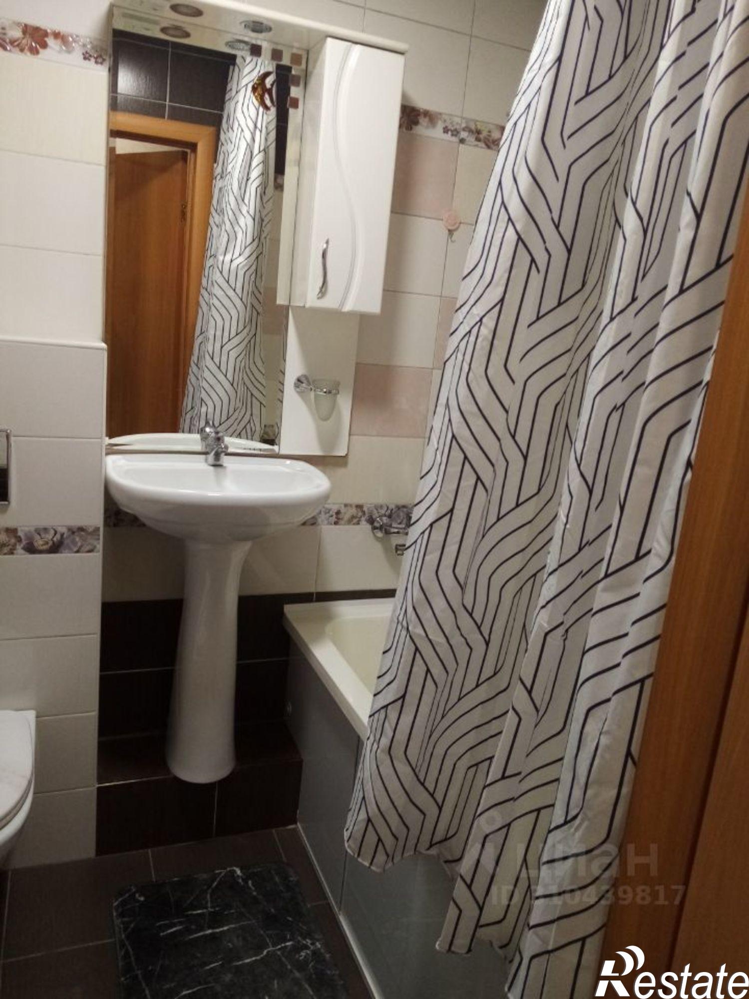 Сдать квартиру за 40 000 рублей на улица Адриена Лежена, 28/1