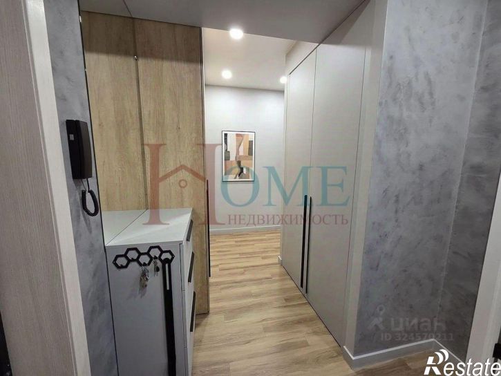 2-комн квартира б-р Молодежи, 15,  д. 15