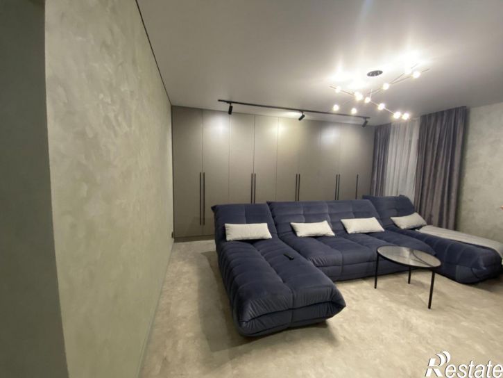 3-комн квартира ул Большевистская, 48/2,  д. 48/2