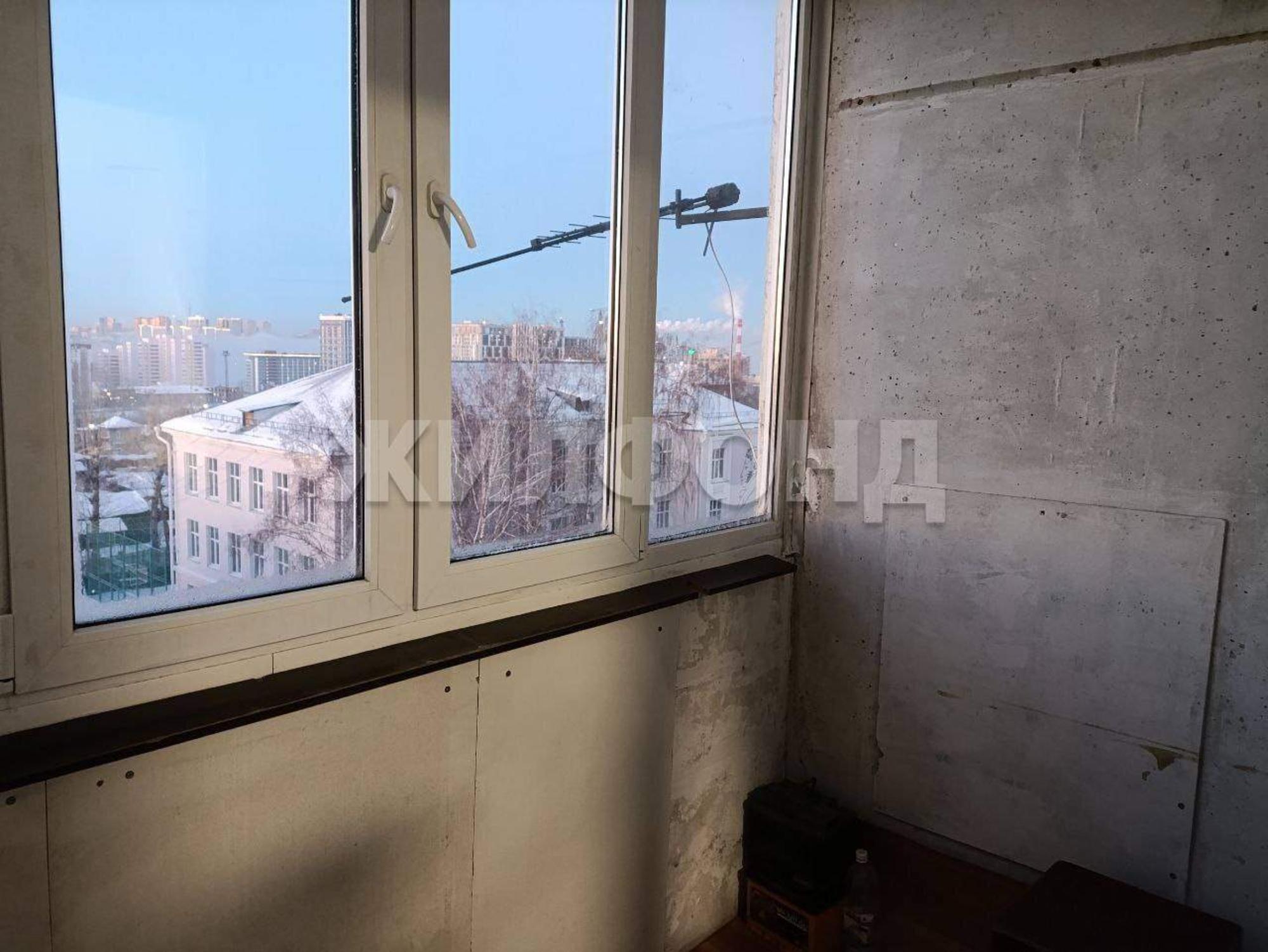 Купить квартиру за 5 750 000 рублей на Декабристов улица, д.111