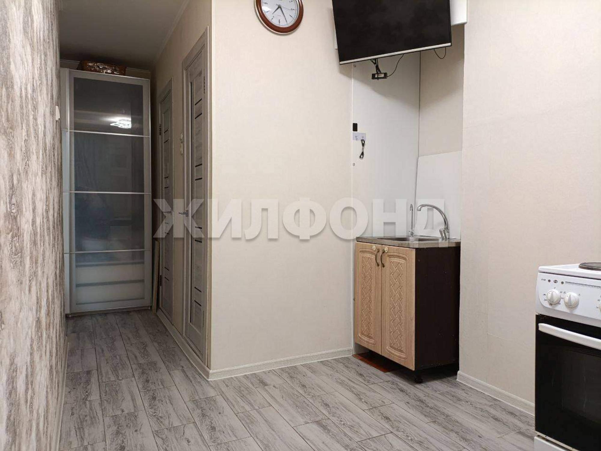 Купить квартиру за 5 750 000 рублей на Декабристов улица, д.111