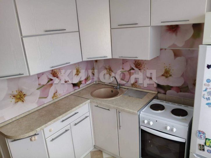 1-комн квартира Объединения улица, д.13