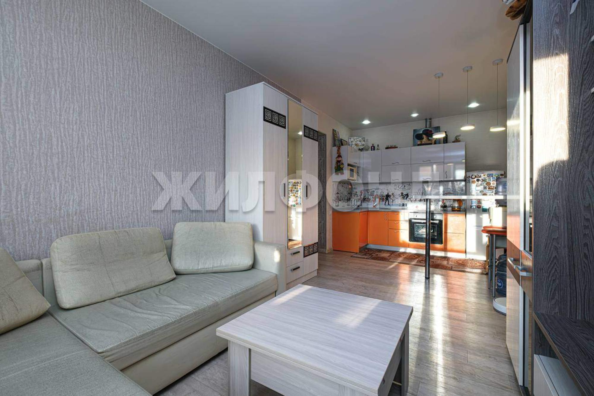 Купить квартиру за 12 000 000 рублей на Владимировская улица, д.28