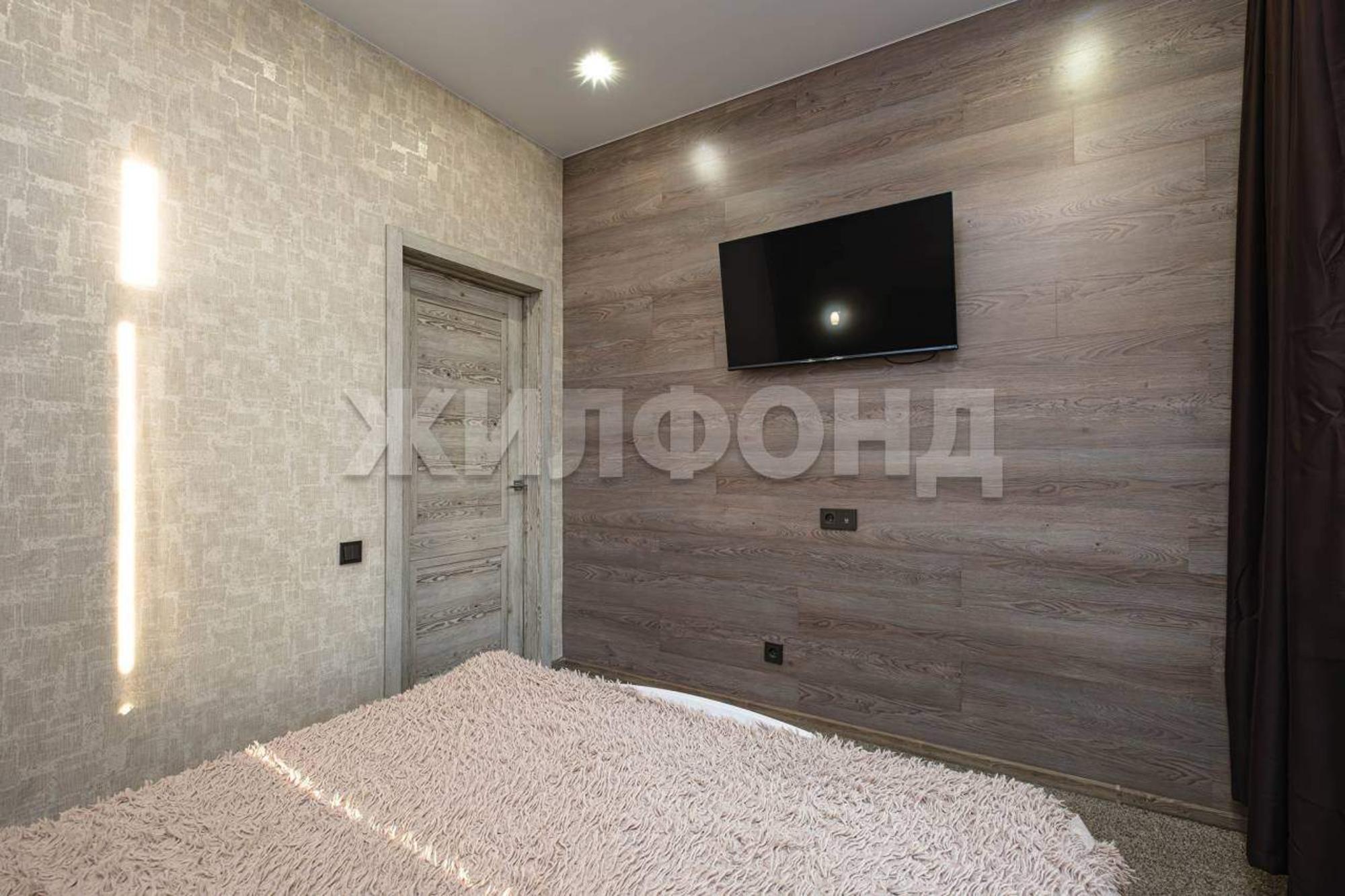 Купить квартиру за 12 000 000 рублей на Владимировская улица, д.28