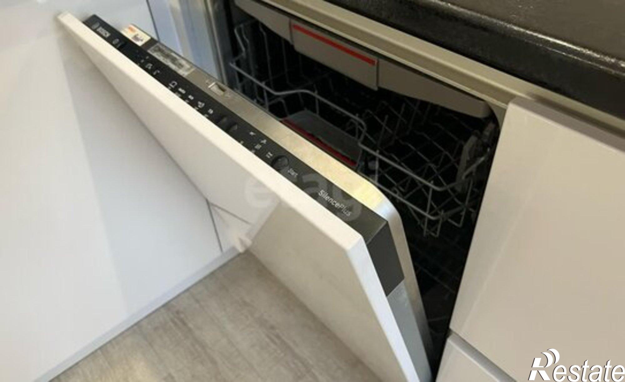 Купить квартиру за 15 500 000 рублей на ул Большевистская, 48/2