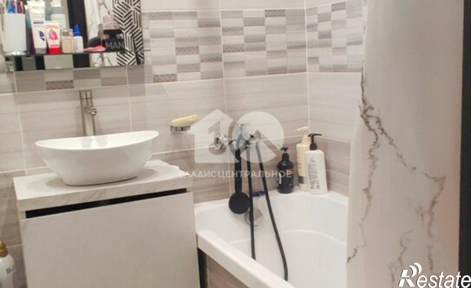 Купить квартиру за 5 500 000 рублей на ул Дивногорская, 150/5