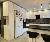 4-комн, 111кв м, этаж 4/11 ул Большевистская, 48/2