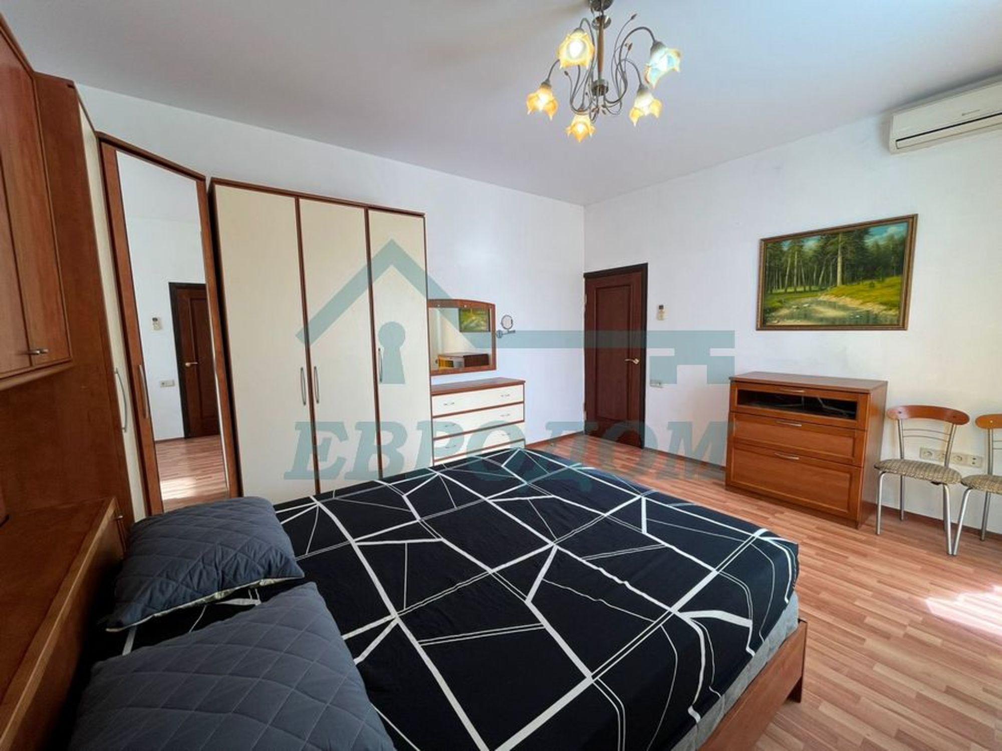 Сдать квартиру за 70 000 рублей на пр-кт Красный,165/1