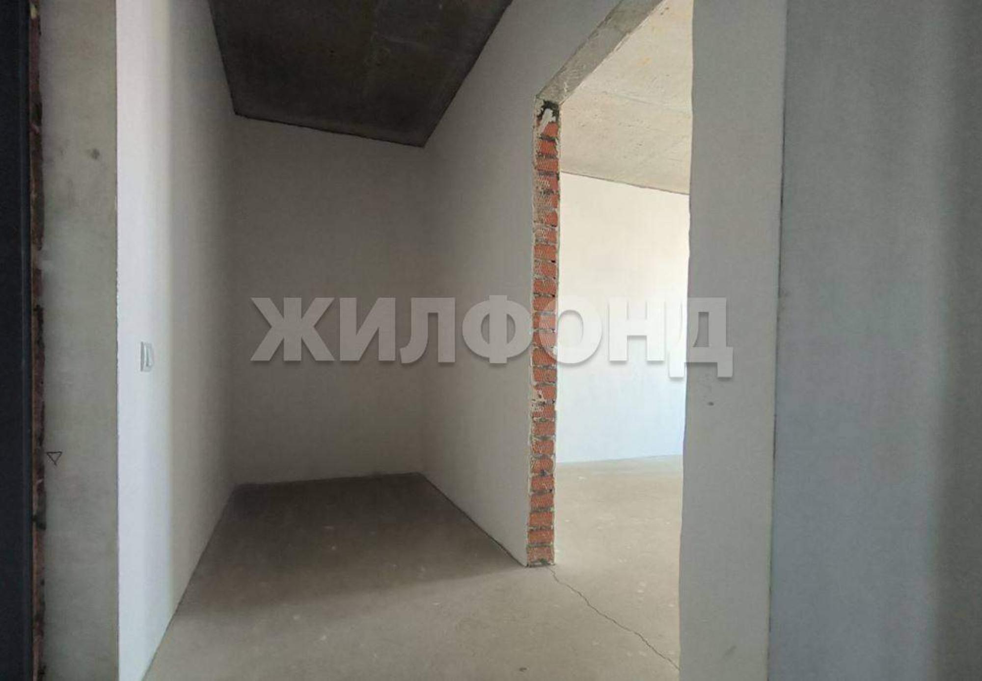 Купить квартиру за 7 300 000 рублей на Ипподромская улица, д.12