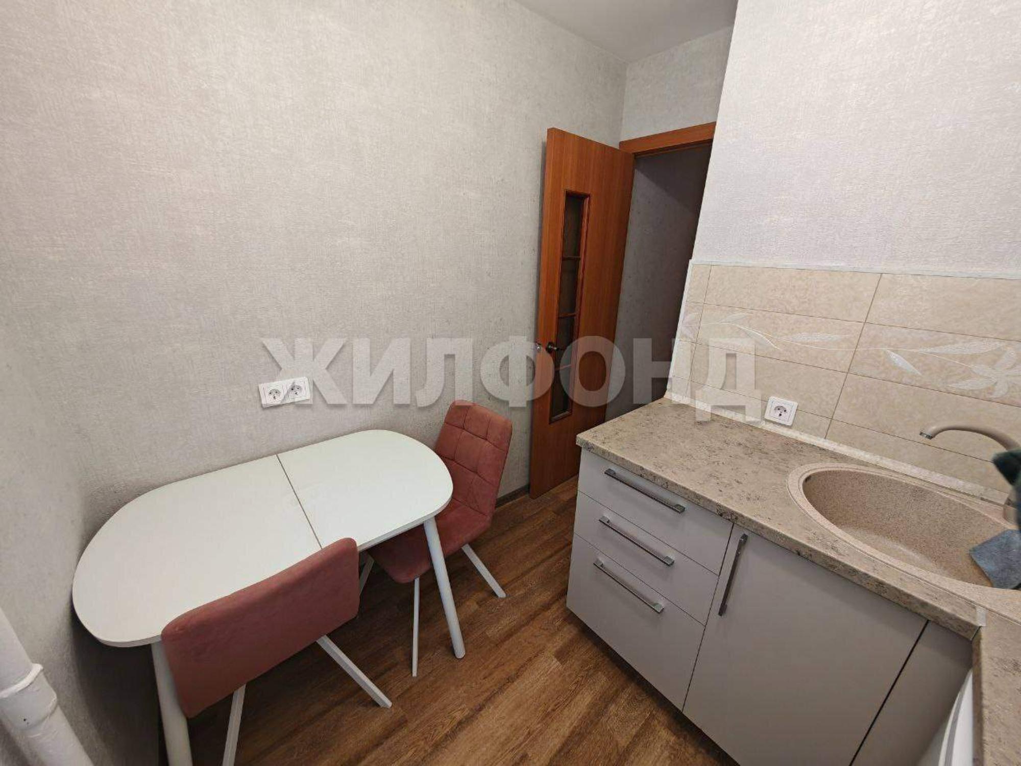 Сдать квартиру за 42 000 рублей на Мичурина улица, д.9