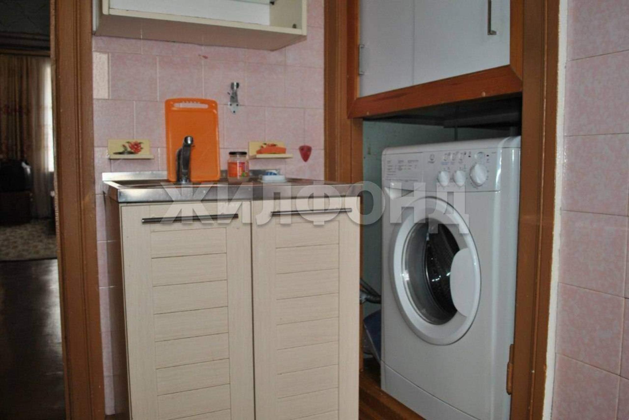 Сдать квартиру за 30 000 рублей на Серебренниковская улица, д.4