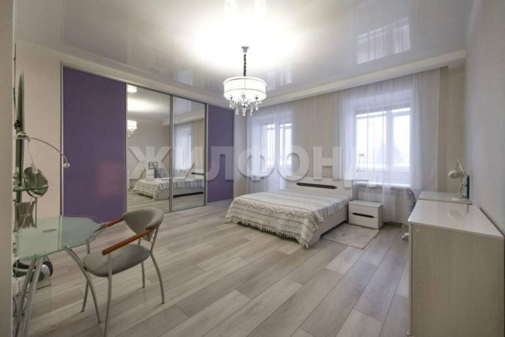 3-комн квартира Толстого улица, д.5