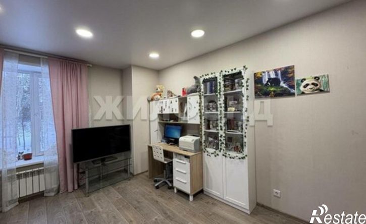 3-комн квартира улица Пархоменко, 8,  д. 8