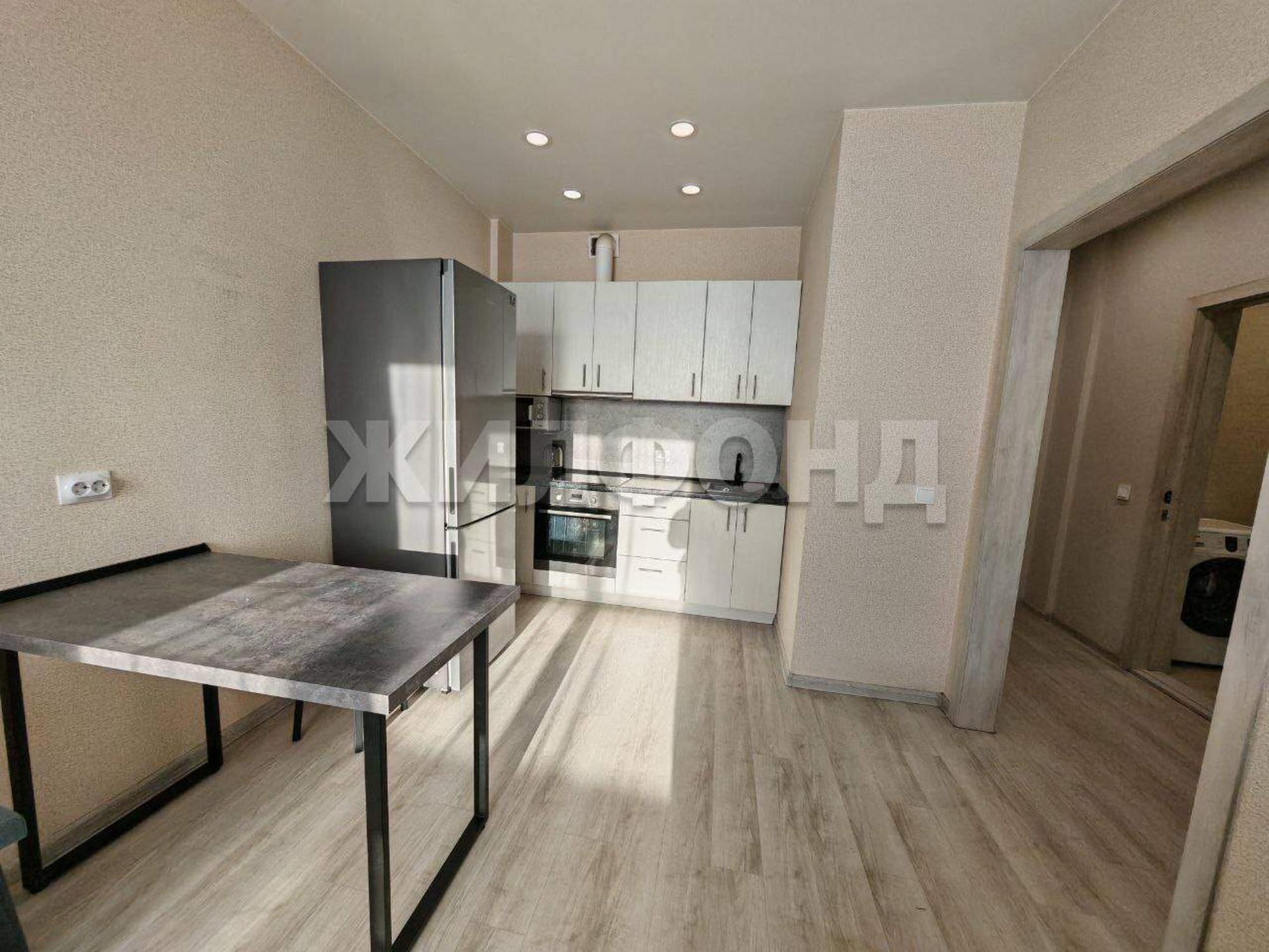 Сдать студию за 40 000 рублей на Кошурникова улица, д.23