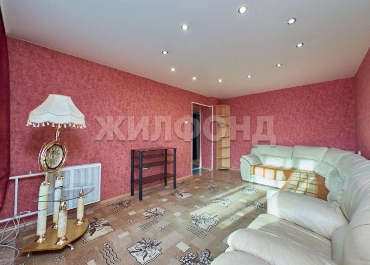 1-комн квартира Есенина улица, д.10/3